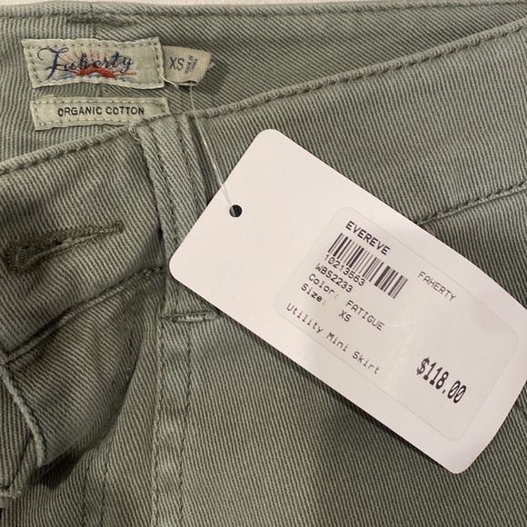 Faherty Utility Mini Skirt in Color Fatigue Size XS bought from Evereve NWT - Picture 4 of 4
